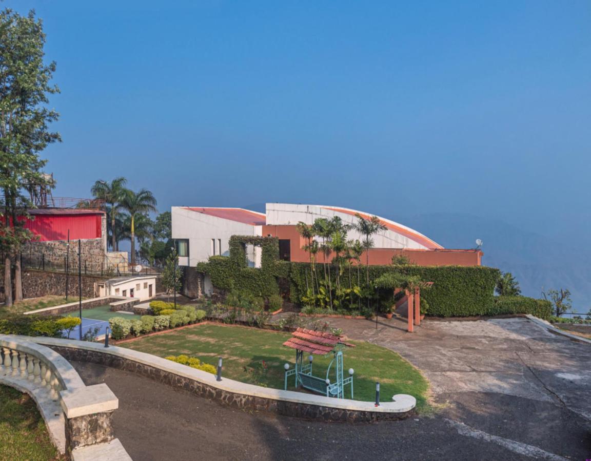Saffronstays Aurelia, Panchgani - Balinese Villa With Breathtaking Valley Views ภายนอก รูปภาพ