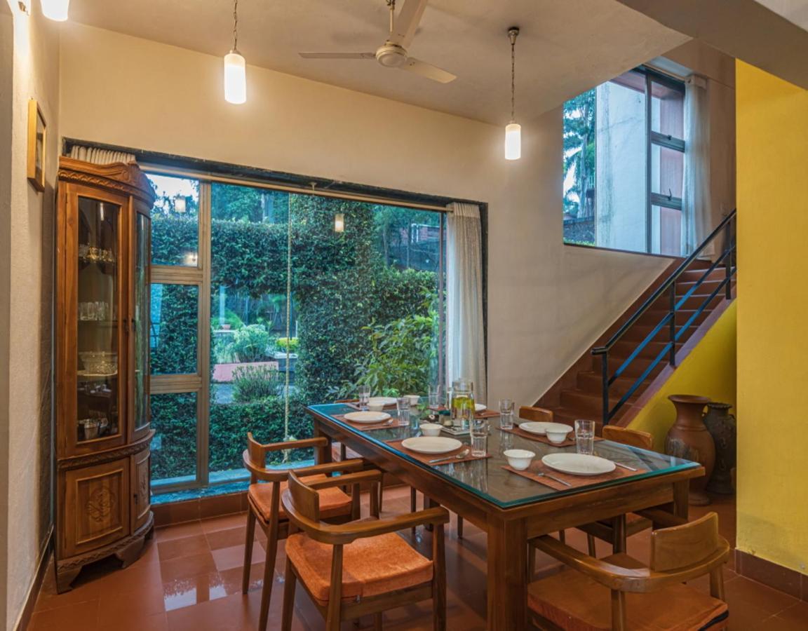 Saffronstays Aurelia, Panchgani - Balinese Villa With Breathtaking Valley Views ภายนอก รูปภาพ