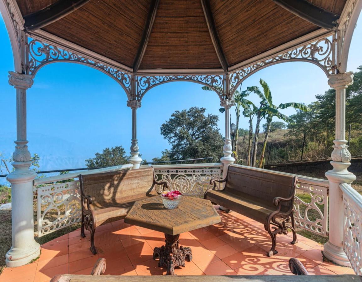 Saffronstays Aurelia, Panchgani - Balinese Villa With Breathtaking Valley Views ภายนอก รูปภาพ