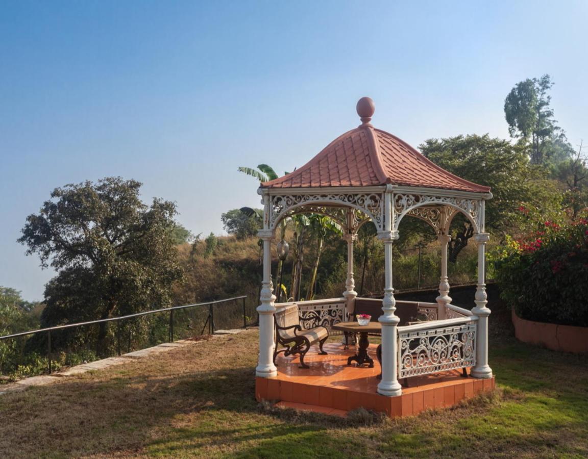 Saffronstays Aurelia, Panchgani - Balinese Villa With Breathtaking Valley Views ภายนอก รูปภาพ