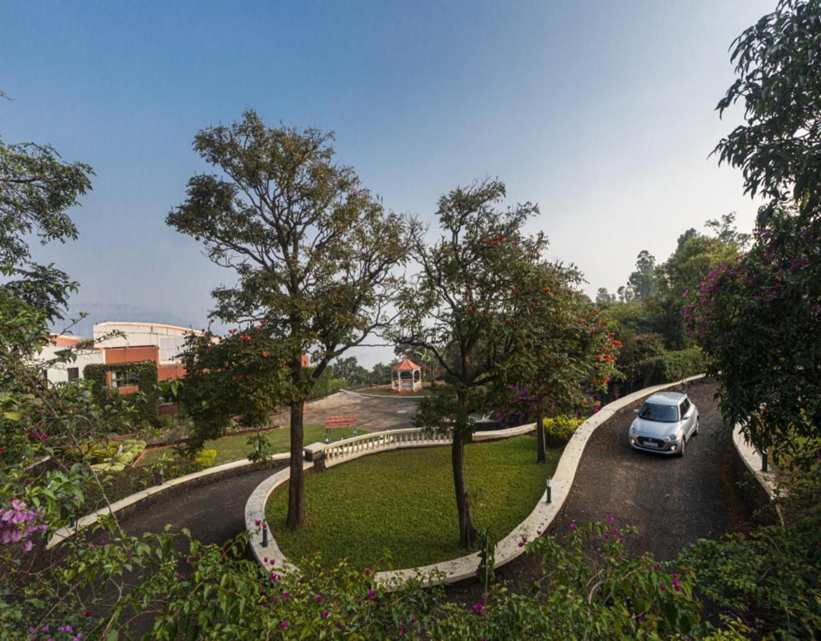 Saffronstays Aurelia, Panchgani - Balinese Villa With Breathtaking Valley Views ภายนอก รูปภาพ